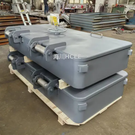 クイックアクティングハッチとマルチボルトハッチ: どちらを選択するべきですか?